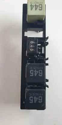 Volkswagen PASSAT B7 Fuse module