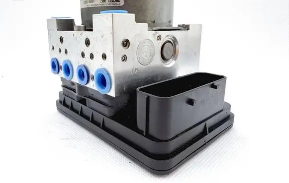 Mini One - Cooper F56 F55 ABS Pump 6875275 28515204233 6875276
