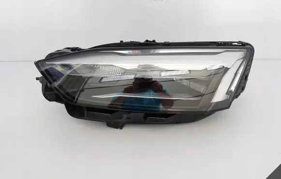 Audi A5 Headlight/headlamp 8W6941011