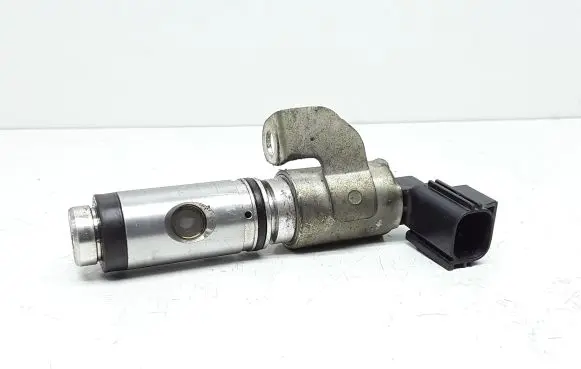 Volvo XC90 Camshaft vanos timing valve 6G9N9M424AA
