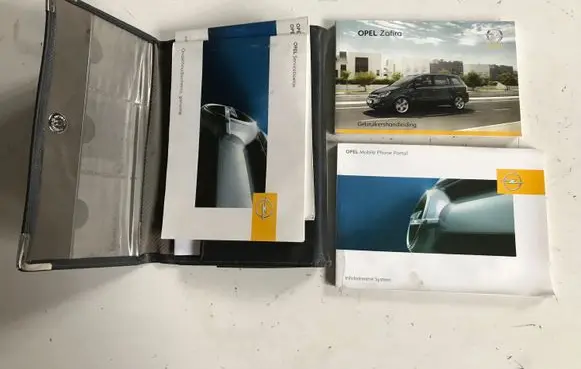 Opel Zafira B Owners service history hand book 