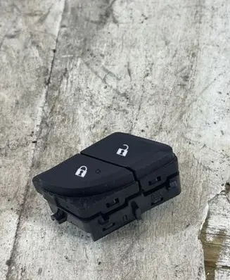 Opel Insignia B Central locking switch button 26200592