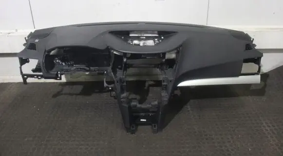 Subaru Legacy Dashboard WY40M001393