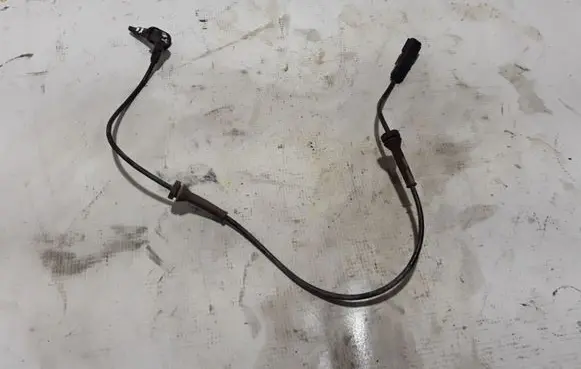 Renault Master III ABS rear brake sensor 8200735315