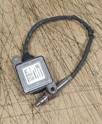 Mercedes-Benz S W222 Lambda probe sensor A0009052709
