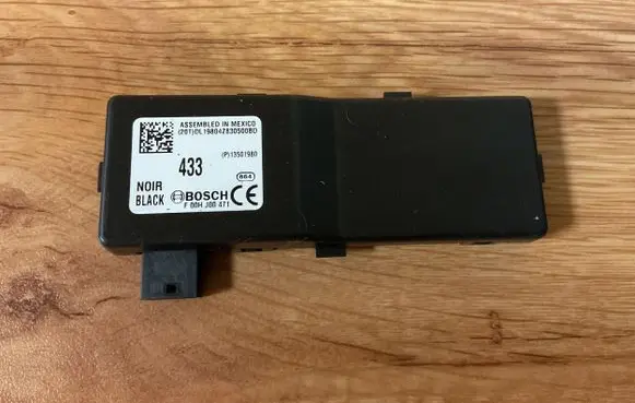 Opel Insignia A Door central lock control unit/module 13501980 F00HJ00471 DL4980423205000D
