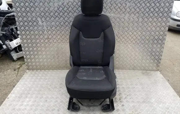 Jeep Renegade Front driver seat 