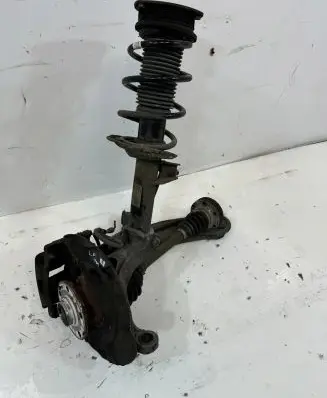 Volkswagen PASSAT B8 Front wheel hub spindle knuckle 5Q0