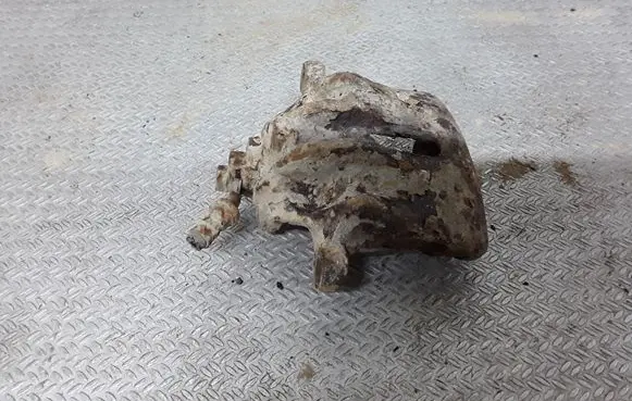 Land Rover Discovery Rear brake caliper