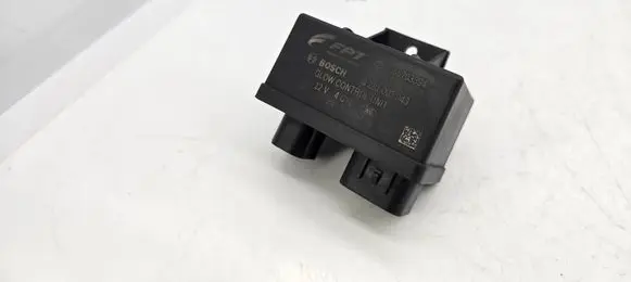 Glow plug pre-heat relay