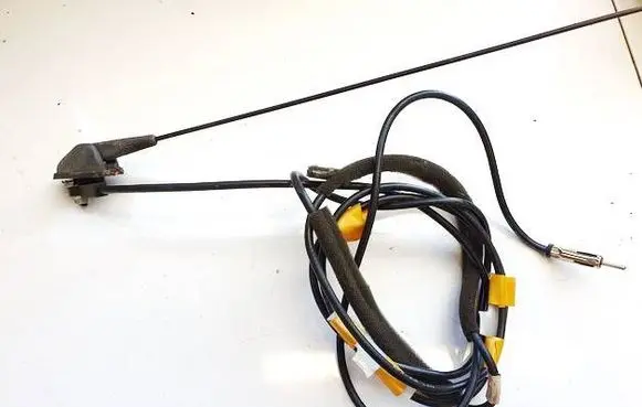 Toyota Yaris Aerial GPS antenna 