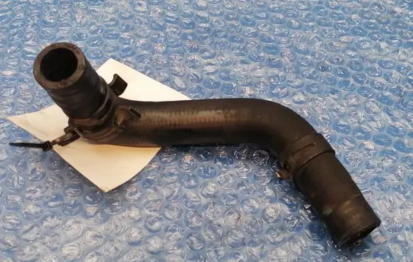 Mercedes-Benz Sprinter W906 Engine coolant pipe/hose A651208