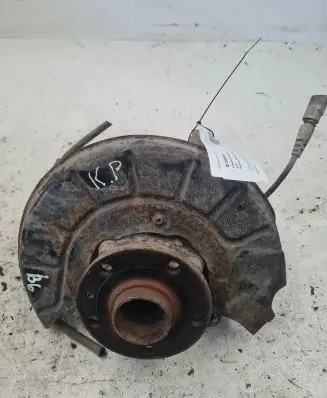 Volkswagen PASSAT B6 Front wheel hub