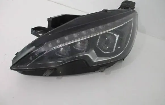 Peugeot 308 Headlight/headlamp 9800546480