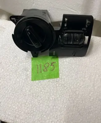 Volkswagen PASSAT B5.5 Light switch 1841928