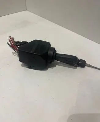 Mercedes-Benz E W210 Ignition lock 2105450008 33000201 03362770026