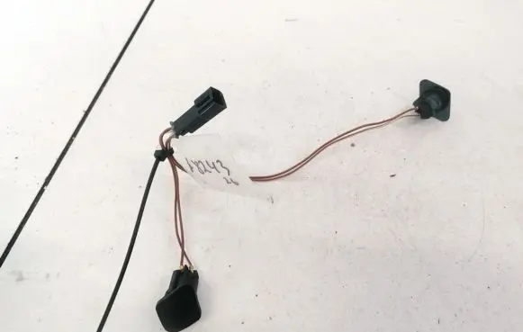 Steering wheel buttons/switches