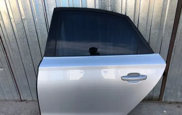 Audi A8 S8 D4 4H Rear door