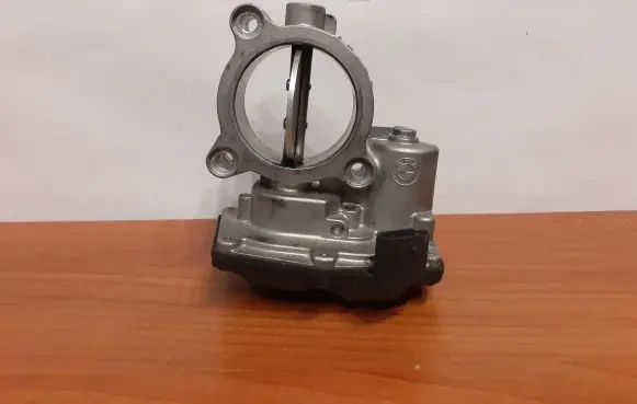 BMW 5 F10 F11 Throttle valve 1354781075202 3533