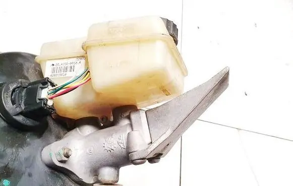 Mercedes-Benz GL X164 Master brake cylinder 26415600104