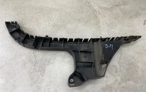 Volvo V70 Rear bumper mounting bracket 31265328 8P3EA