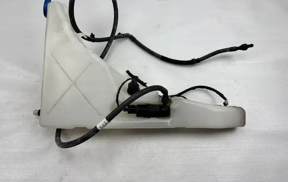 Audi A8 S8 D4 4H Windshield washer fluid reservoir/tank 4H0955451B 4H0955451