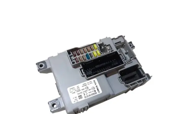 Alfa Romeo Mito Fuse module 00505181210 116RA000021 116RI000674