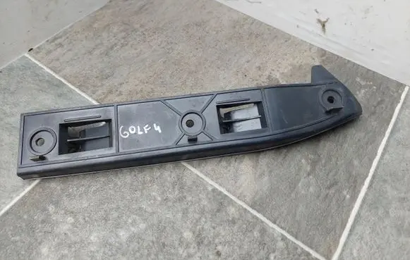 Volkswagen Golf IV Front bumper mounting bracket