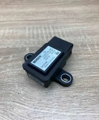 BMW 5 E39 ESP acceleration yaw rate sensor 6753694 0265005248