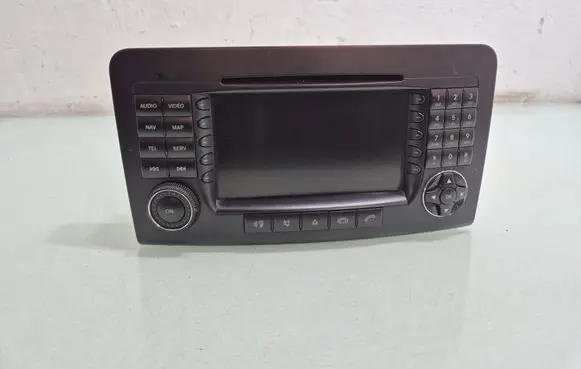 Mercedes-Benz GL X164 Radio/CD/DVD/GPS head unit A1648202679