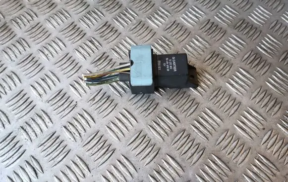 Citroen C5 Glow plug pre-heat relay 9640469680 51252002