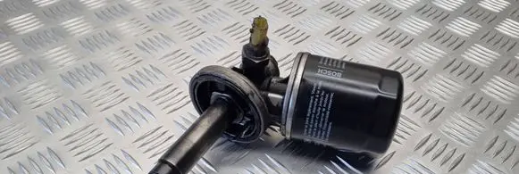 Renault Scenic II - Grand scenic II Oil filter mounting bracket 