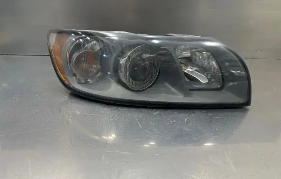 Volvo V50 Headlight/headlamp