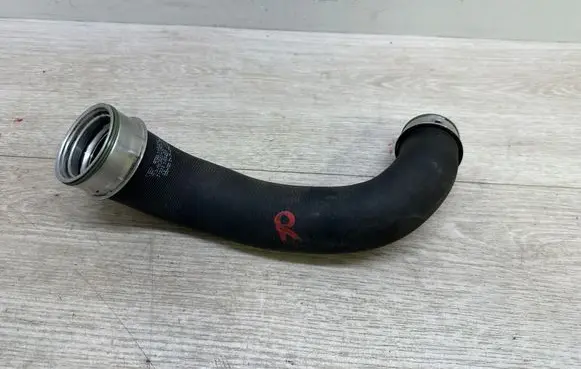 Porsche Macan (95B) Intercooler hose/pipe 95B145834