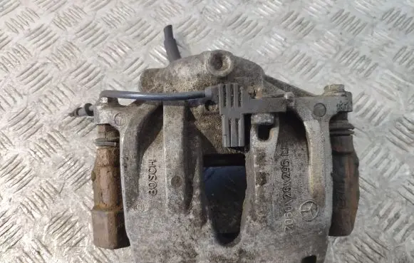 Mercedes-Benz E W211 Front brake caliper Z06028295