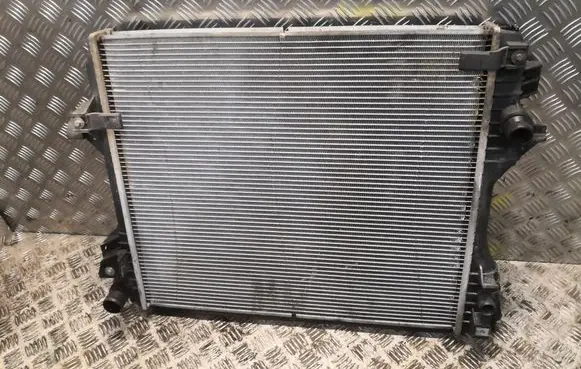 Jaguar XF X250 Coolant radiator C2Z6984 XR858580