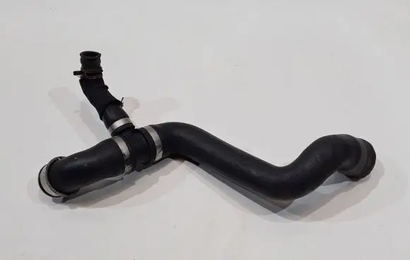 Mercedes-Benz R W251 Engine coolant pipe/hose A2515011582
