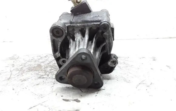 BMW 5 E34 Power steering pump 1141054