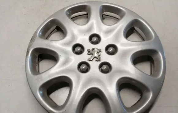 Peugeot 807 R15 wheel hub/cap/trim 9633955577
