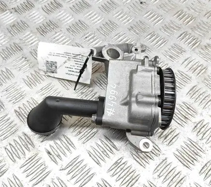 Volkswagen PASSAT B8 Oil pump 05L115103F