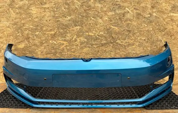 Volkswagen Touran III Front bumper 5TA807221AL