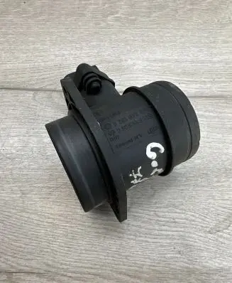 Volkswagen Golf V Mass air flow meter 038906461B 0281002531