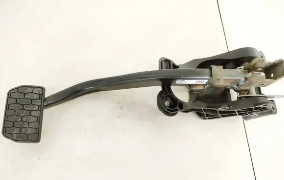 Jaguar I-Pace Brake pedal m9d32450bc