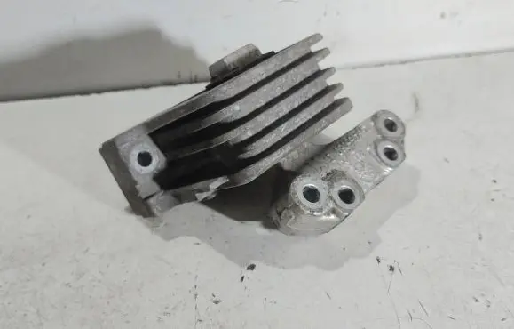 Peugeot 207 Engine mount vacuum valve 9654166080