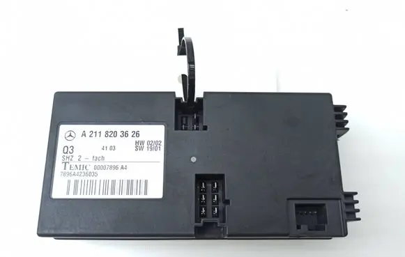 Mercedes-Benz E W211 Seat control module A2118203626 00007896
