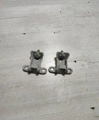 Peugeot 208 Tailgate/trunk/boot hinge 9801087880