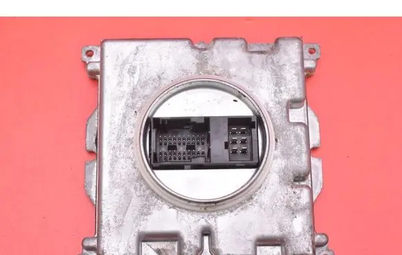 Opel Insignia A Voltage converter/converter module 39102898