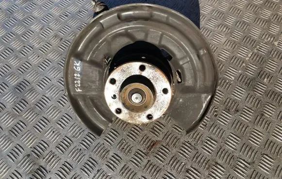 BMW 2 F22 F23 Rear wheel hub
