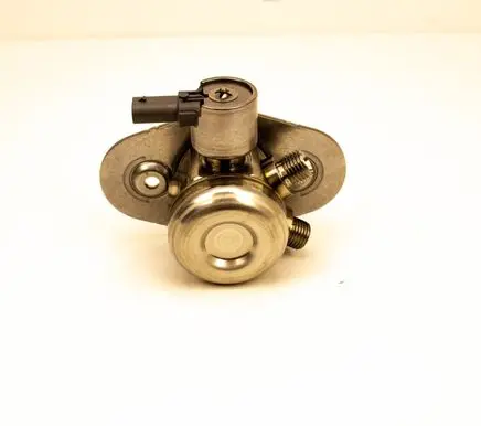 BMW X5 F15 Fuel injection high pressure pump 13518604229 8604229