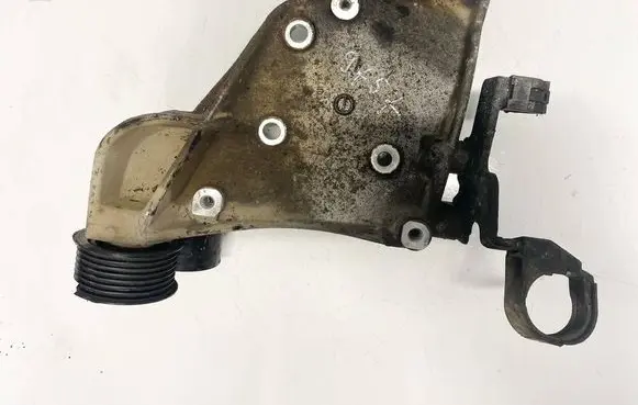 Suzuki Grand Vitara II Engine mounting bracket 200196